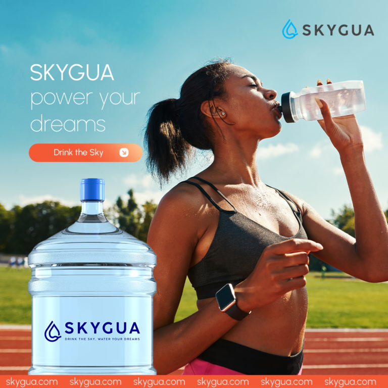 FINAL-SKYGUA-Woman-Athlete-Drinking-Water-ENGLISH